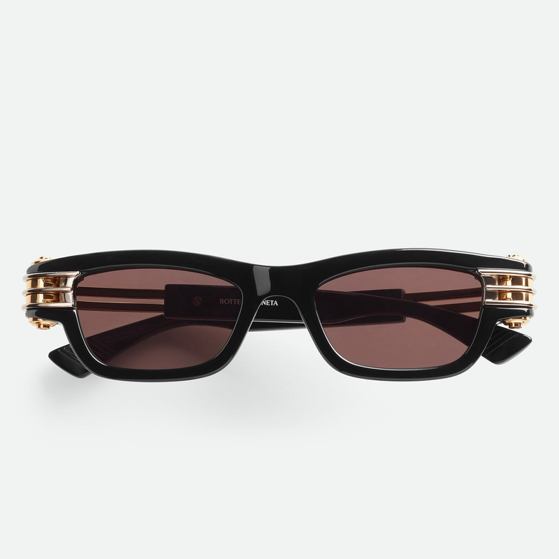 Bolt Squared Sunglasses Square sunglasses in injected acetate.